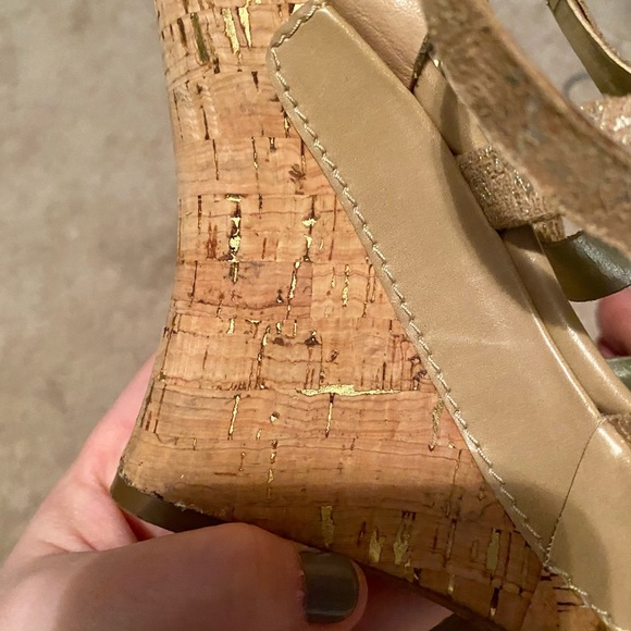Guess gold and nude cork espadrilles - Picture 7 of 7